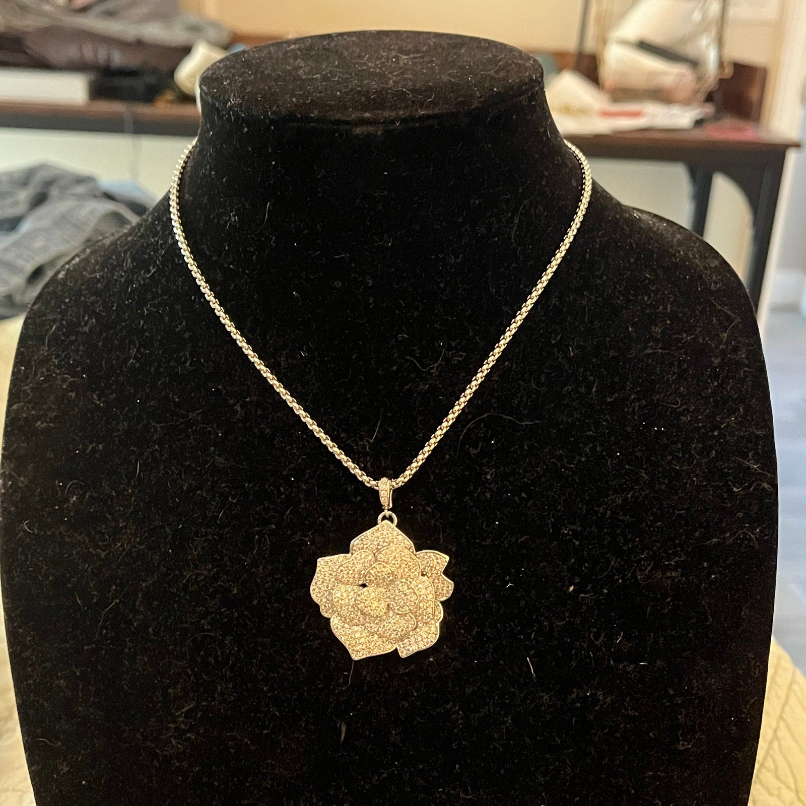 DanielMark White Gold Rose Necklace